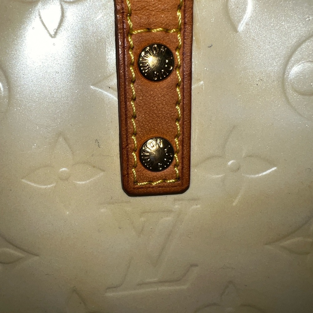 Louis Vuitton Vernis PM Handbag - Picture 7 of 13